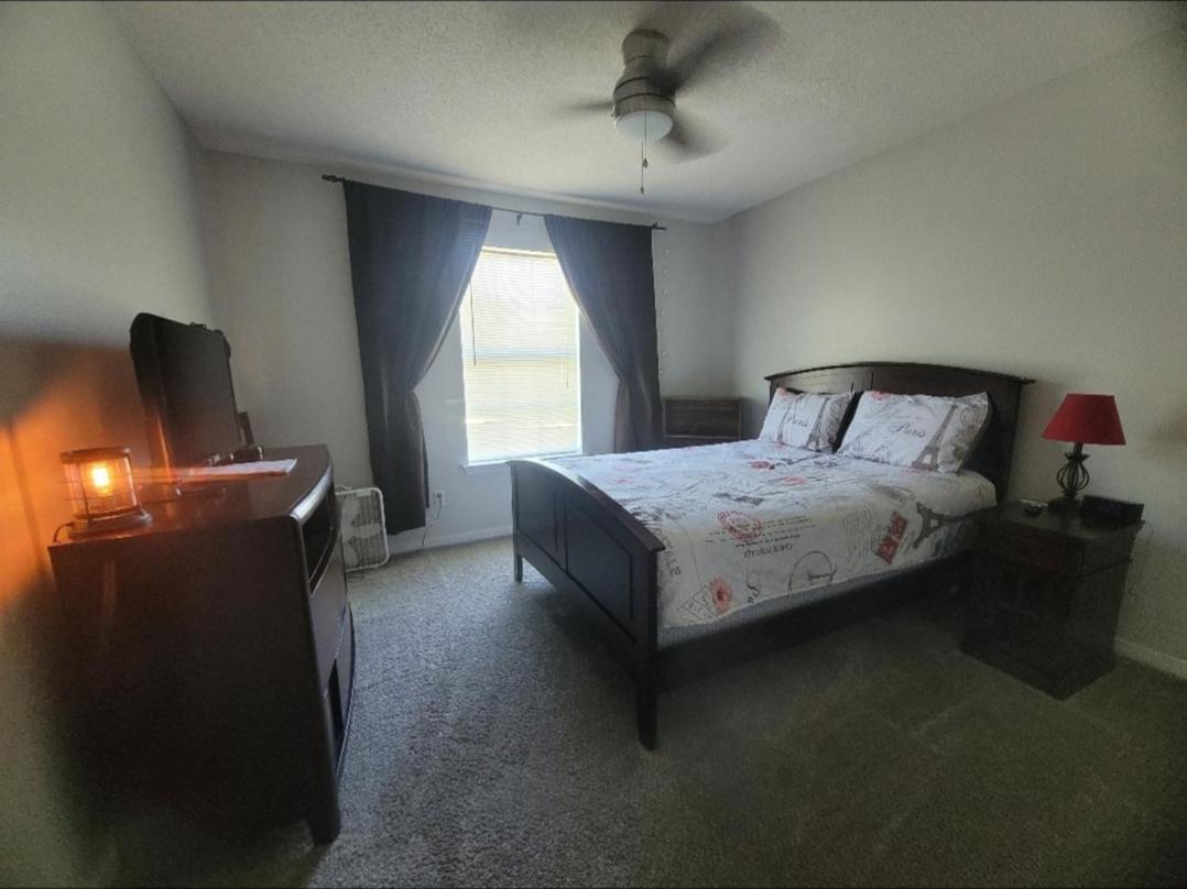 Bedroom Four Minutes From Beach 彭萨科拉 外观 照片